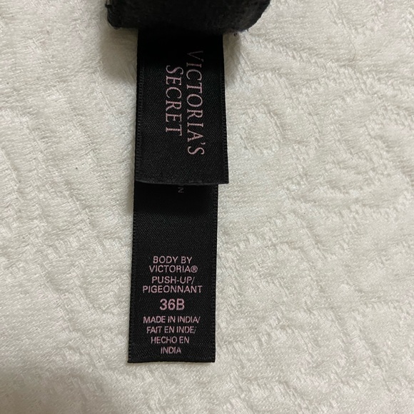 Victoria’s Secret Body by Victoria push up Bra - Picture 4 of 4